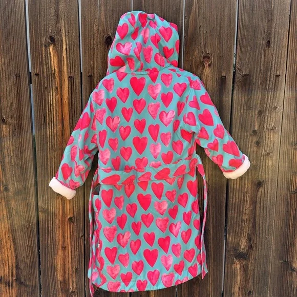 Posh Peanut Queen of Hearts Kids' Long Sleeve Plush Robe